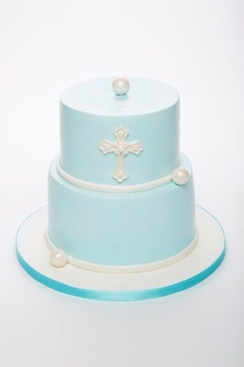Cross and Pearls Cake