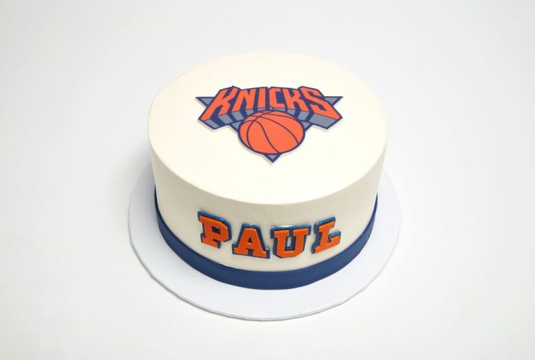 NY Knicks Fan Cake